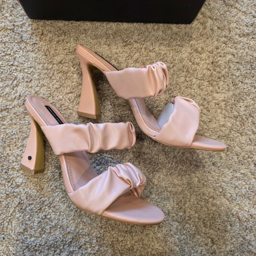 NIB French Connection FC Crystals blush pink block heel slide sandals sz 7.5